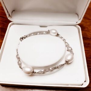 Freshwater Pearl and Silver Chain Bracelet - White